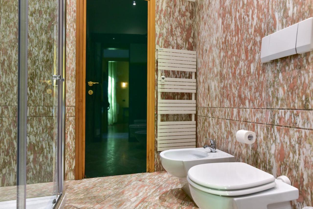 Elegant & Cozy Apartment In The Heart Of Рим Экстерьер фото